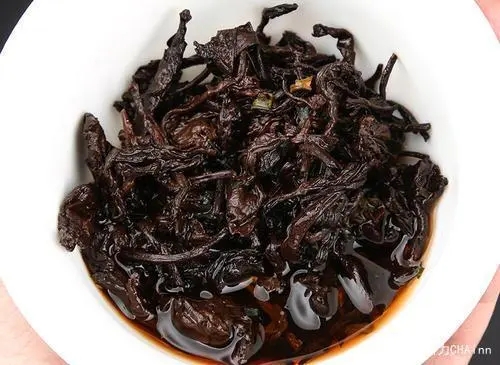 一分鐘學(xué)會從普洱熟茶湯色里辨析茶葉品質(zhì)