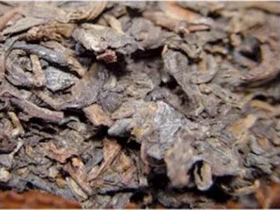 普洱茶你必須要懂：白霜與發(fā)霉。