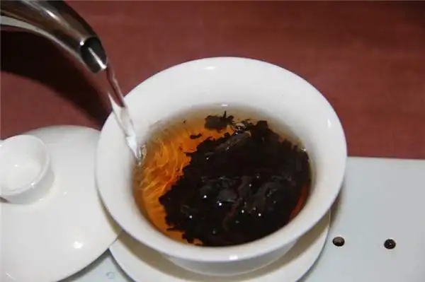 為什么你泡的熟茶，湯色像醬油？