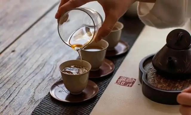 在家喝茶，或許才是我們對抗疫情的貢獻